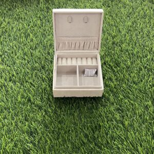 Love Nude Jewellery Box